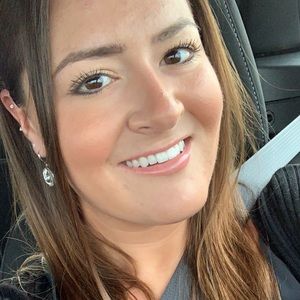 Meet your Posher, Chrichristina